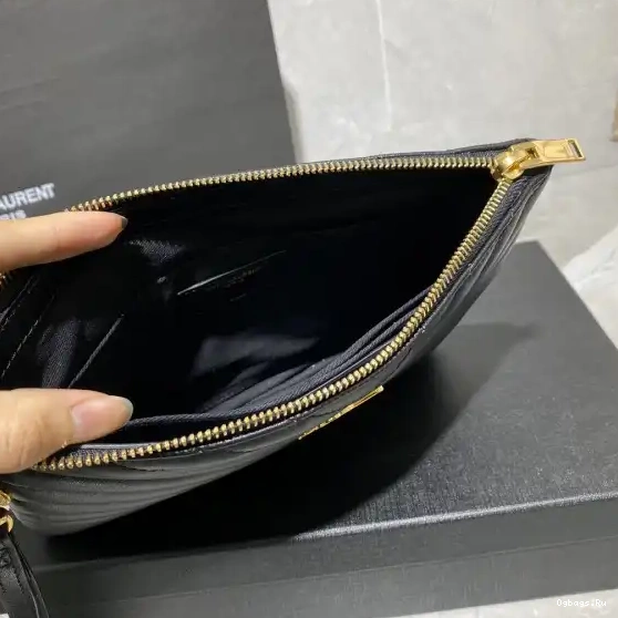 YSL CLUTCH MONOGRAM 0425